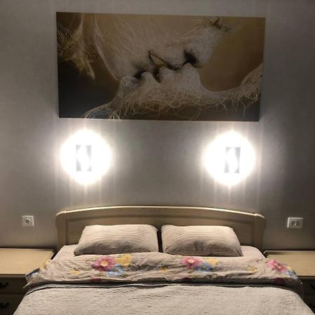 Apartments Апартамент Рабочая 81, Кирова Kirova Dnyipropetrovszk Kültér fotó