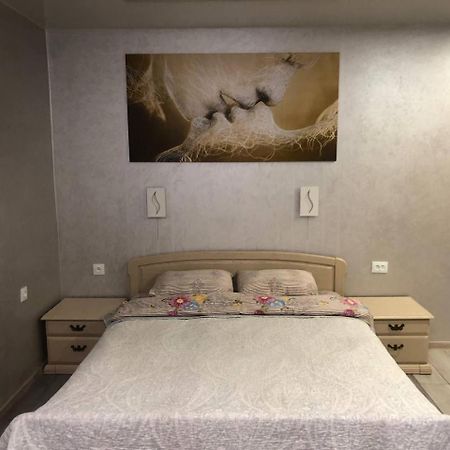Apartments Апартамент Рабочая 81, Кирова Kirova Dnyipropetrovszk Kültér fotó